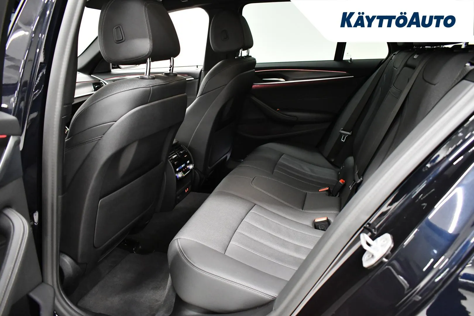 BMW 530 GRN-488 carousel image