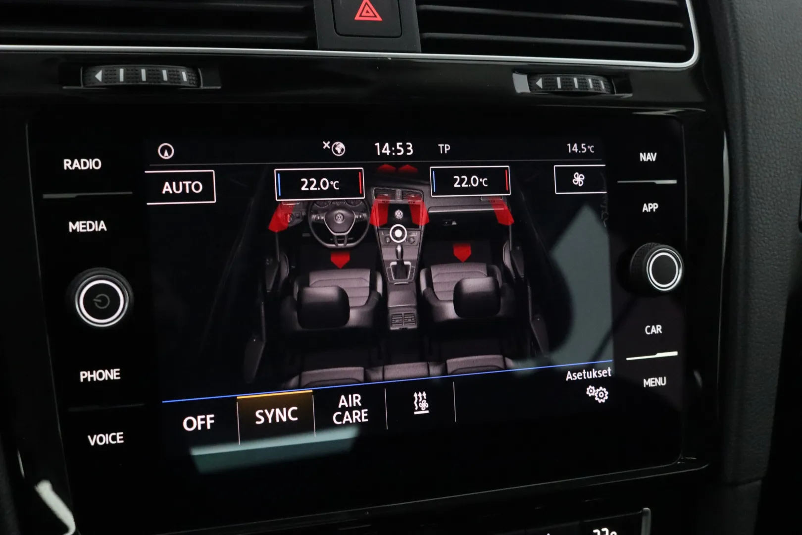 VOLKSWAGEN Golf FNZ-968 carousel image