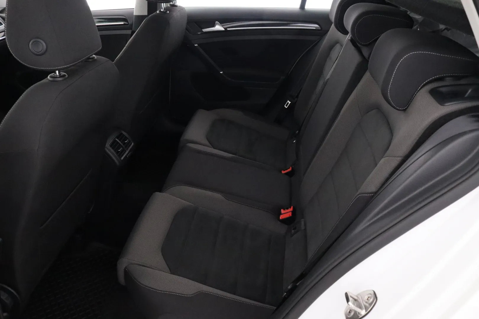 VOLKSWAGEN Golf FNZ-968 carousel image