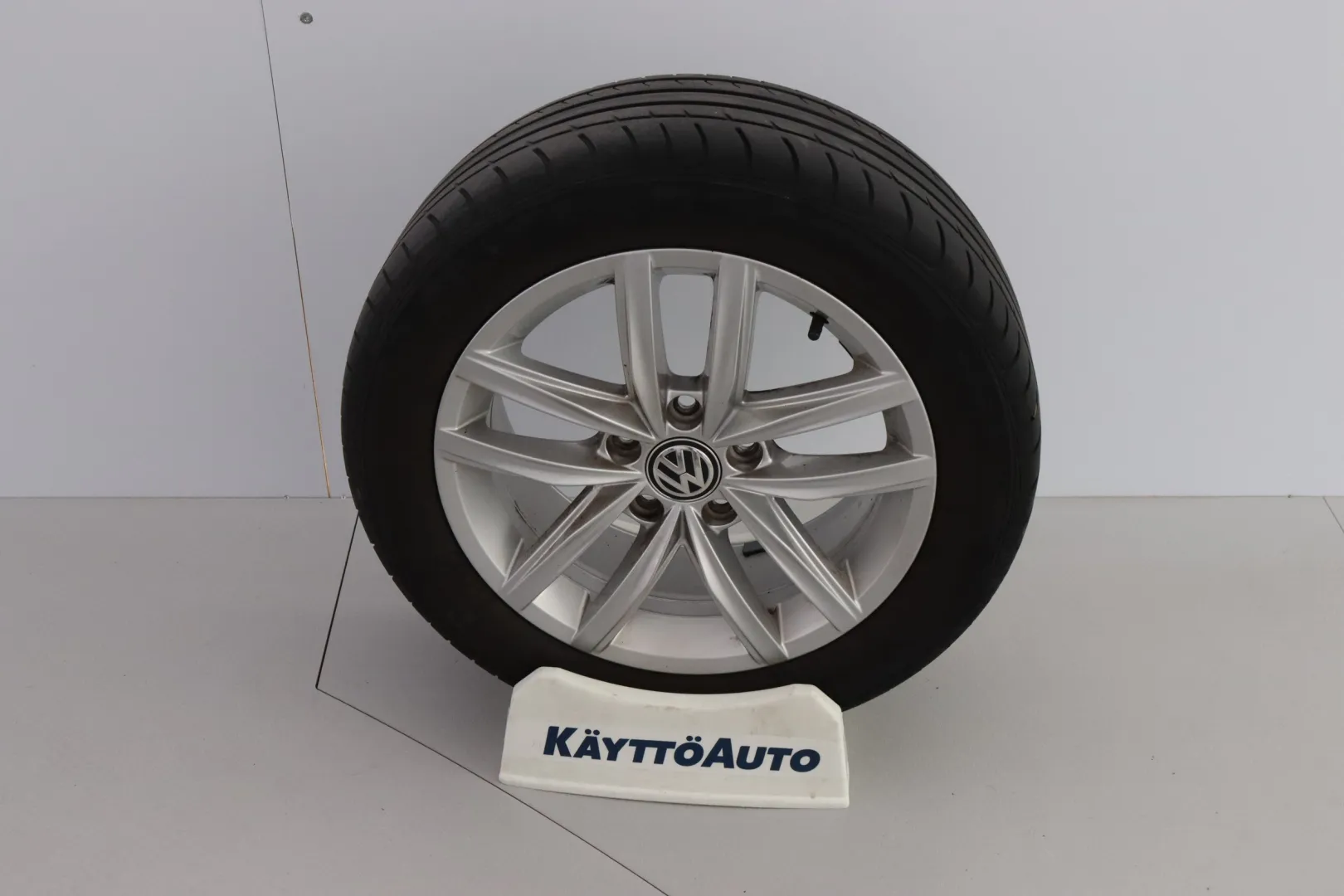 VOLKSWAGEN Golf FNZ-968 carousel image