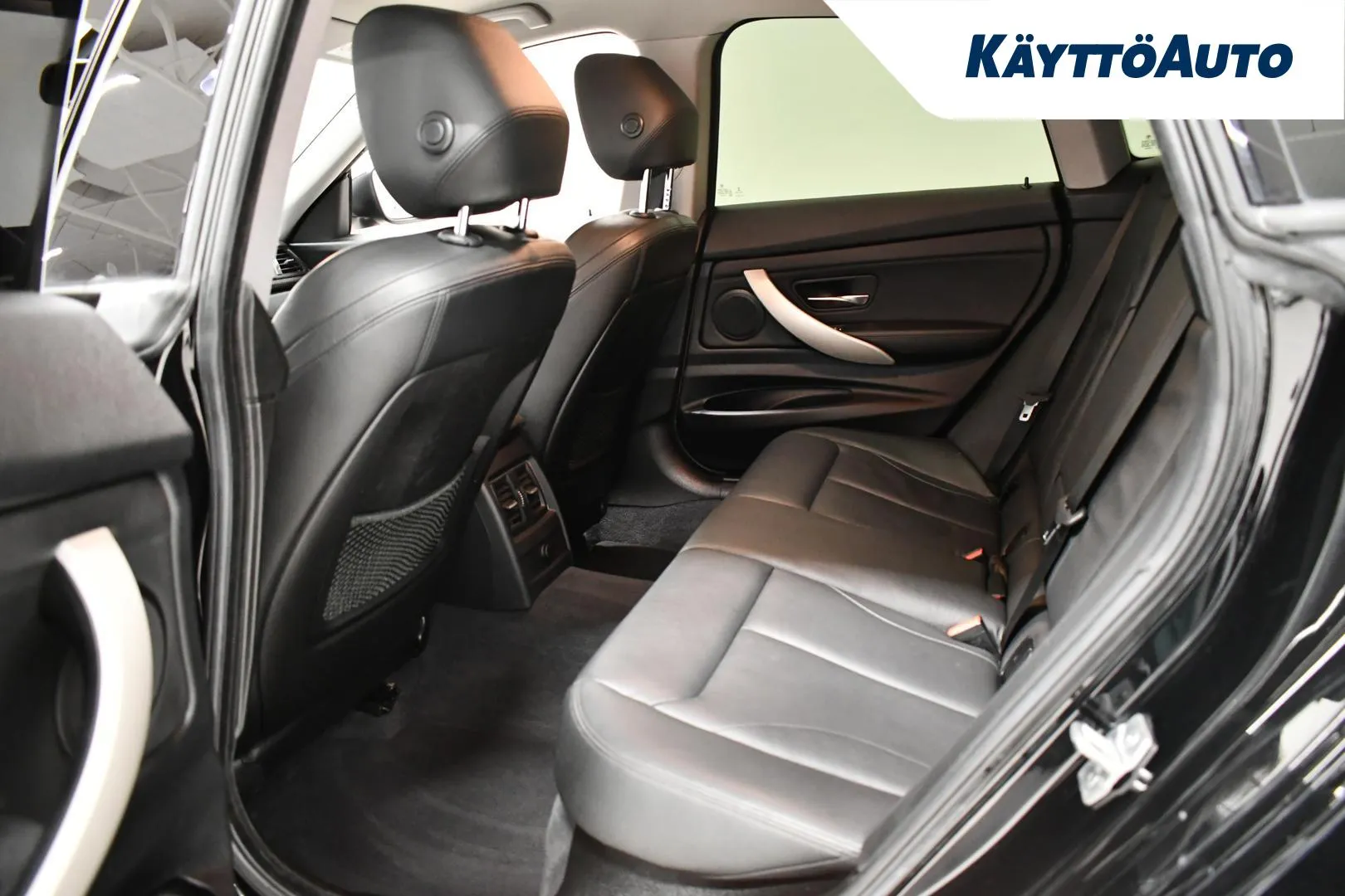 BMW 320 Gran Turismo MNK-309 carousel image