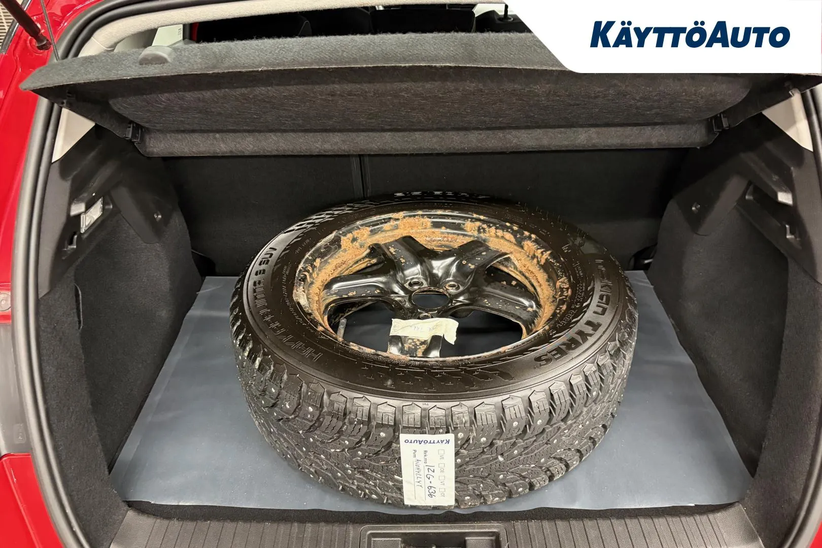 RENAULT Captur IZG-636 carousel image