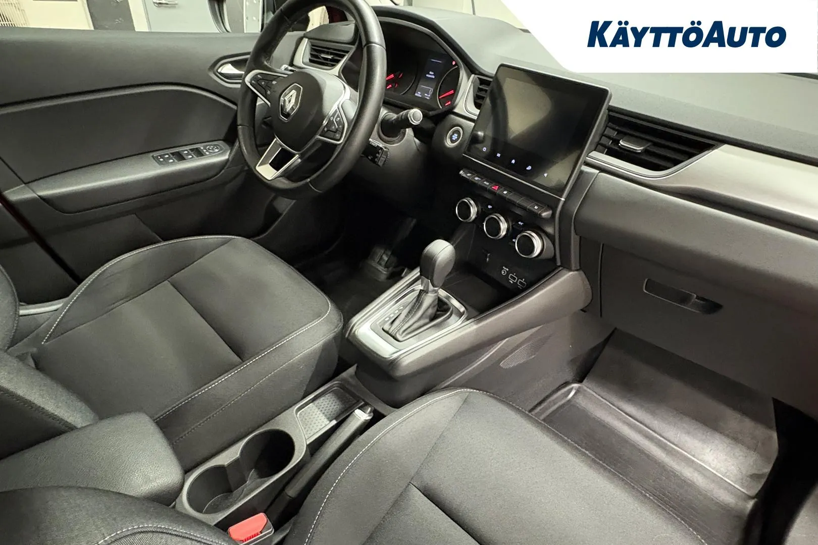 RENAULT Captur IZG-636 carousel image