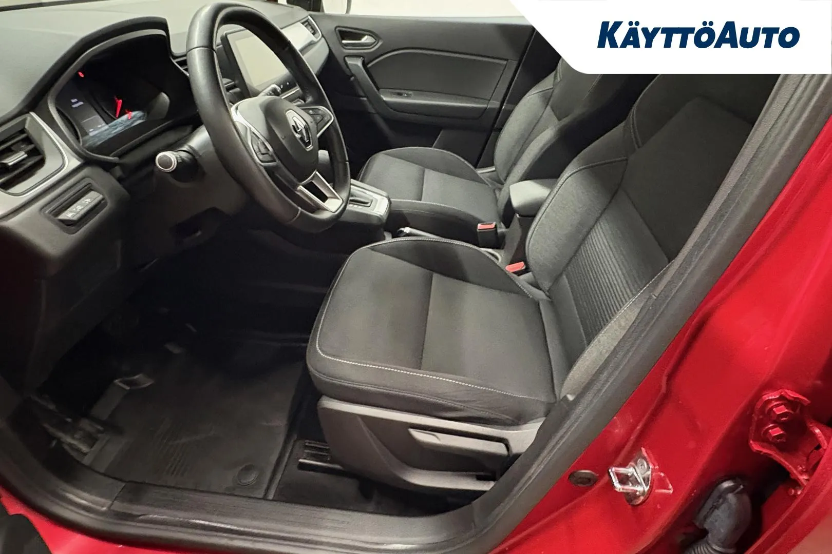 RENAULT Captur IZG-636 carousel image