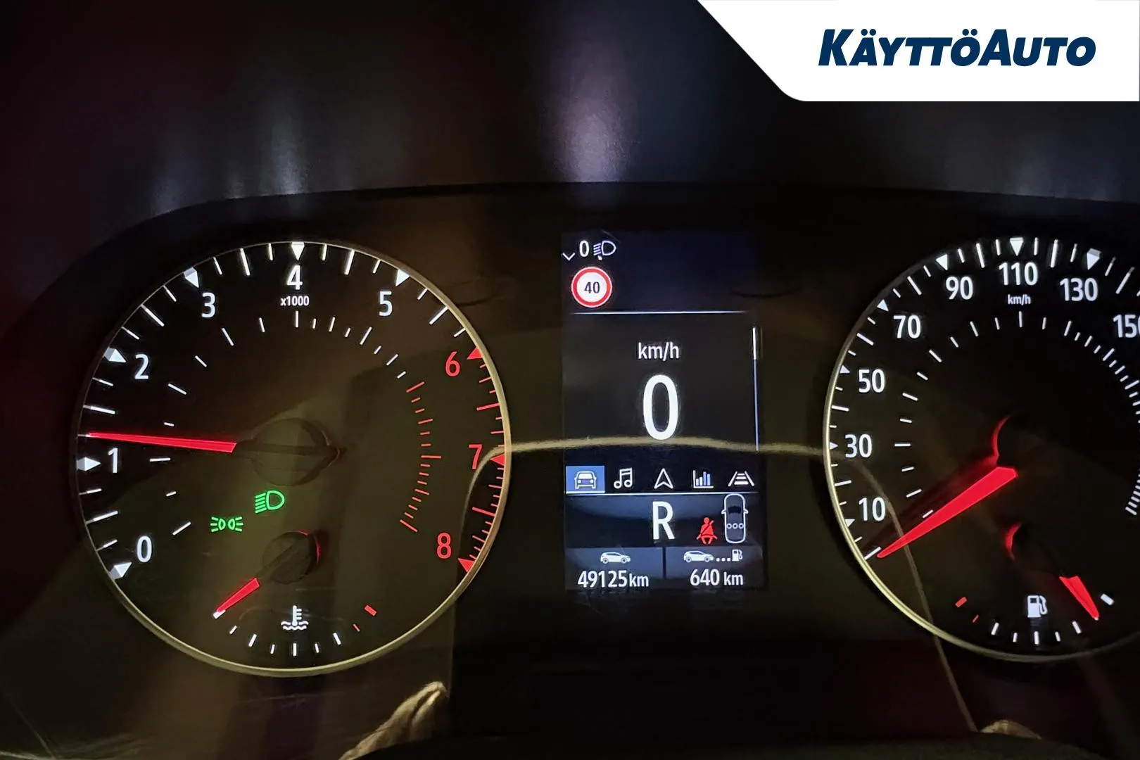 RENAULT Captur IZG-636 carousel image