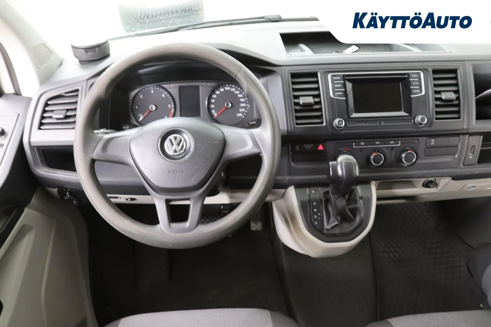 VOLKSWAGEN Transporter OVV-868 carousel image