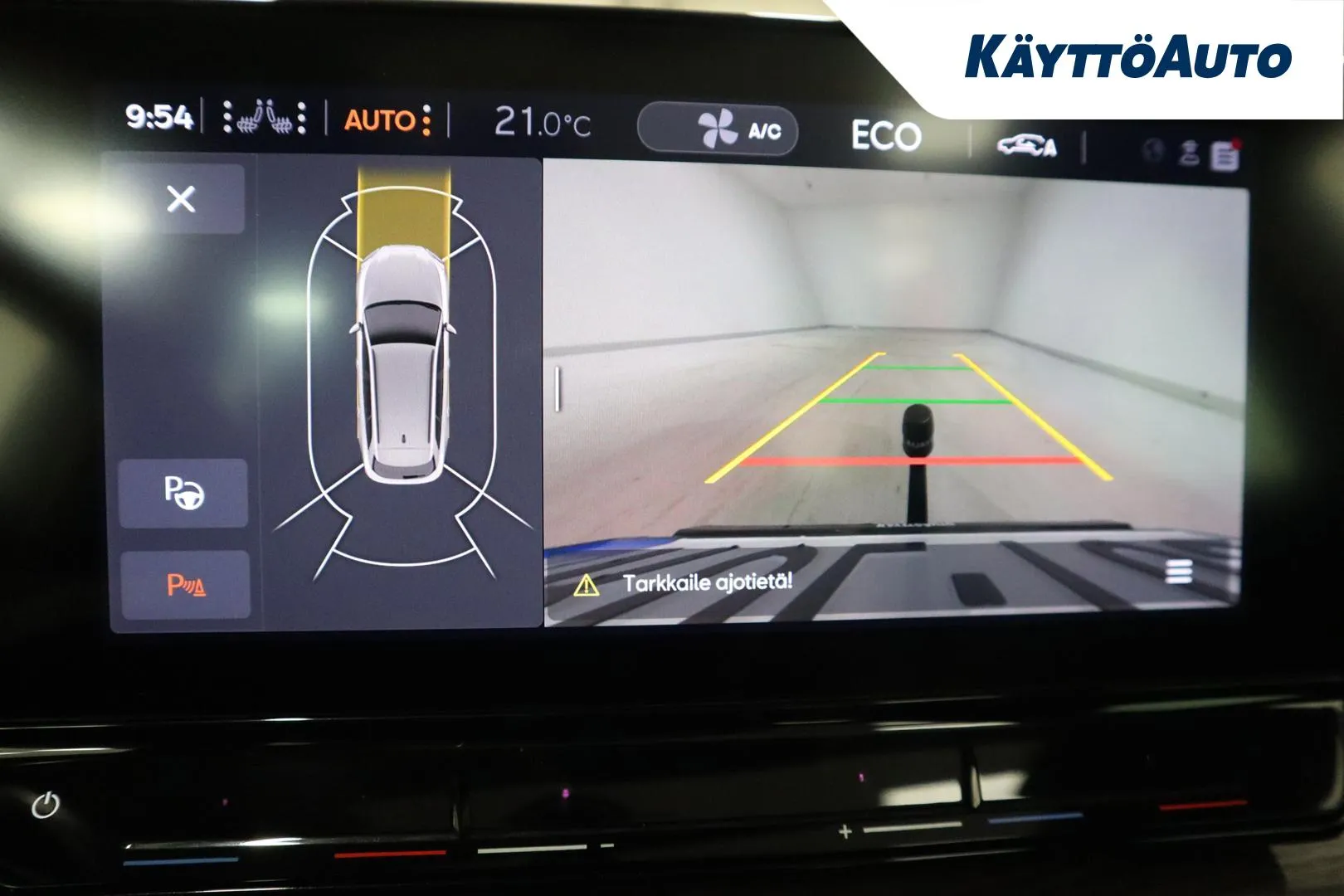 SEAT Leon Sportstourer RUL-105 carousel image