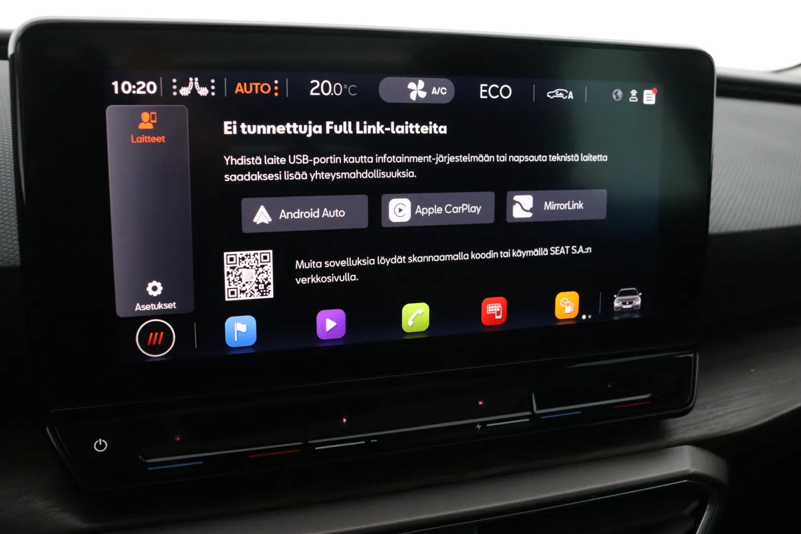 SEAT Leon Sportstourer RUL-105 carousel image