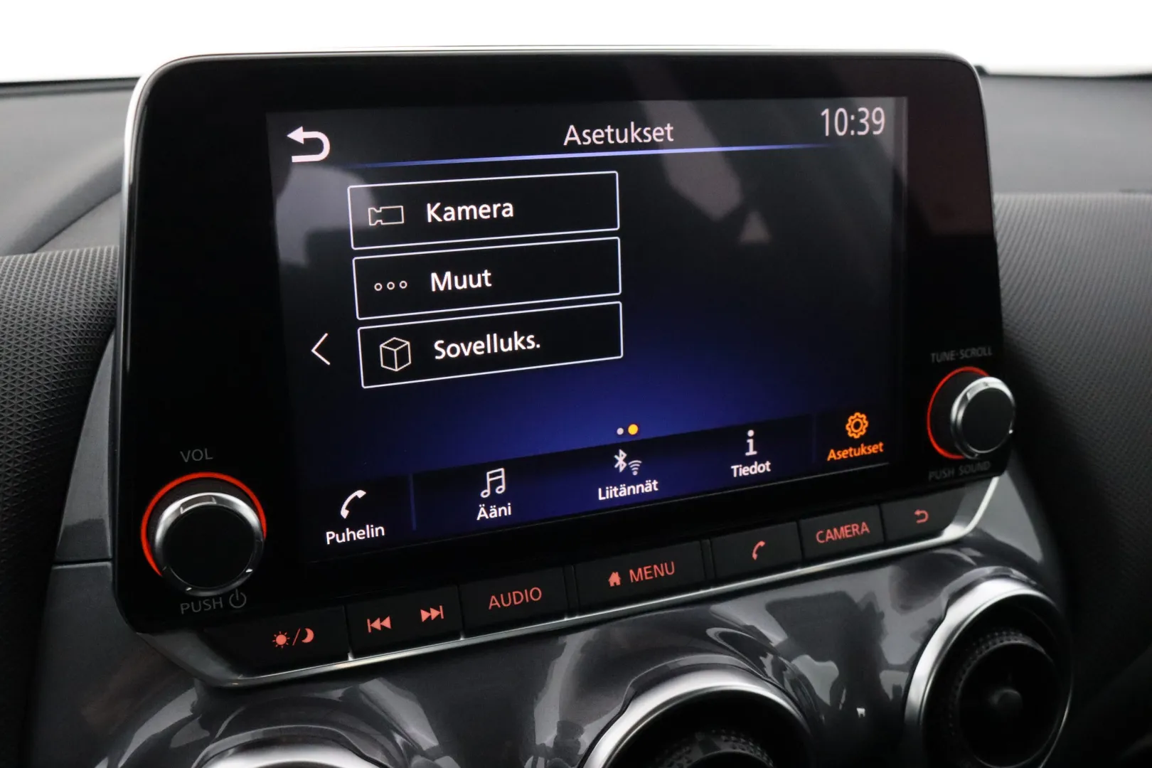 NISSAN Juke XRE-136 carousel image