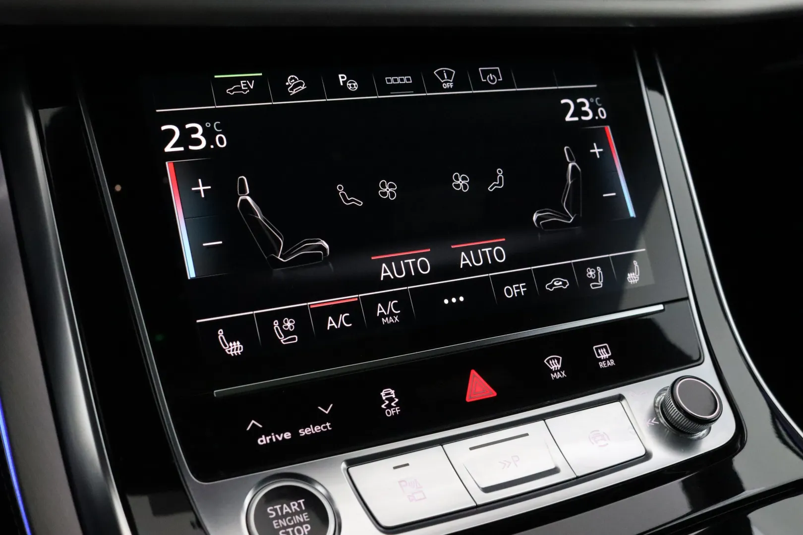 AUDI Q8 RVE-894 carousel image