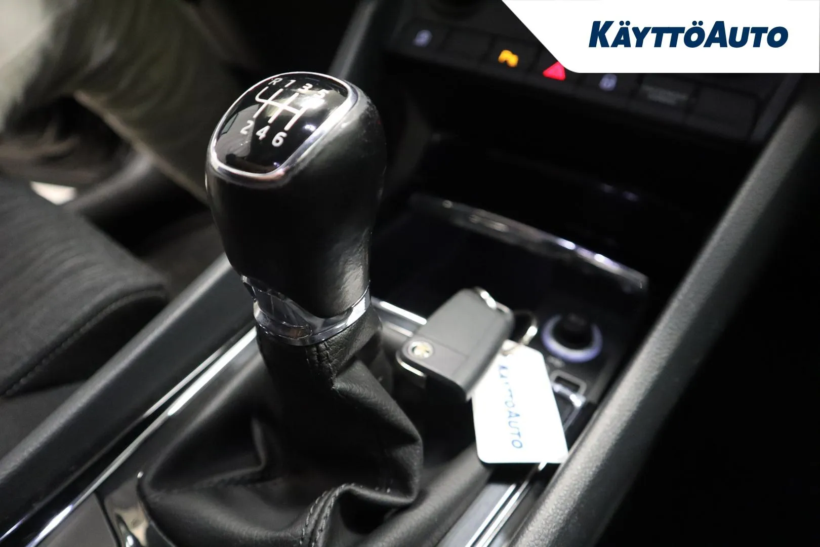 SKODA Karoq EPT-785 carousel image