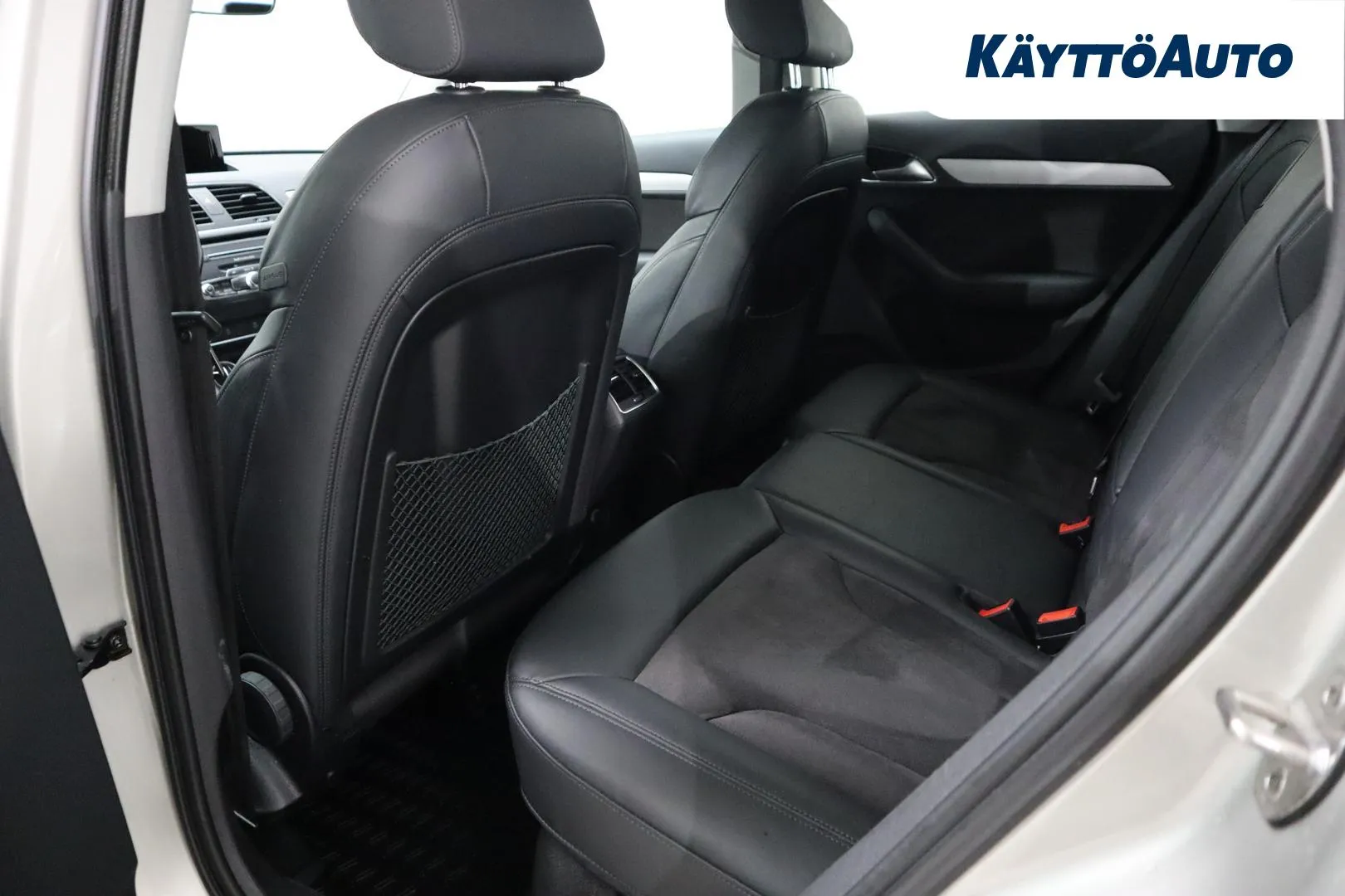 AUDI Q3 KNV-933 carousel image