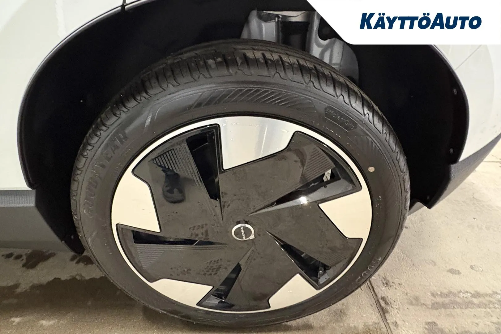 Volvo EX30 ISS-302 carousel image