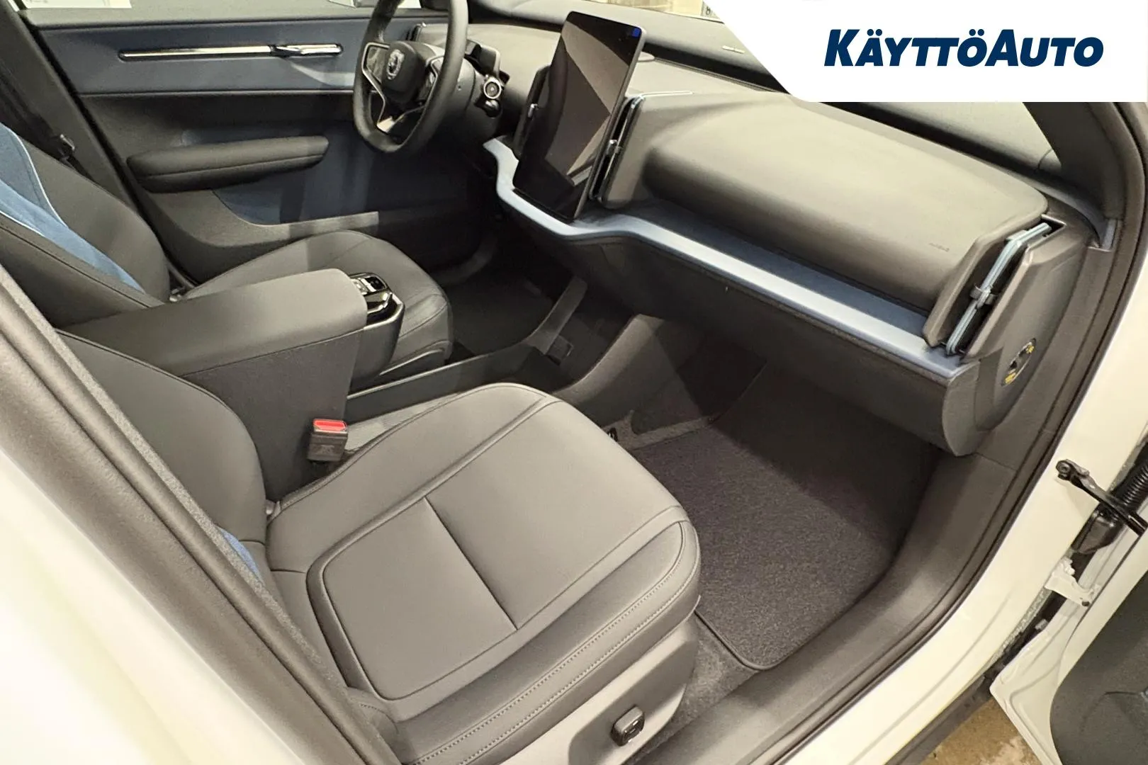 Volvo EX30 ISS-302 carousel image