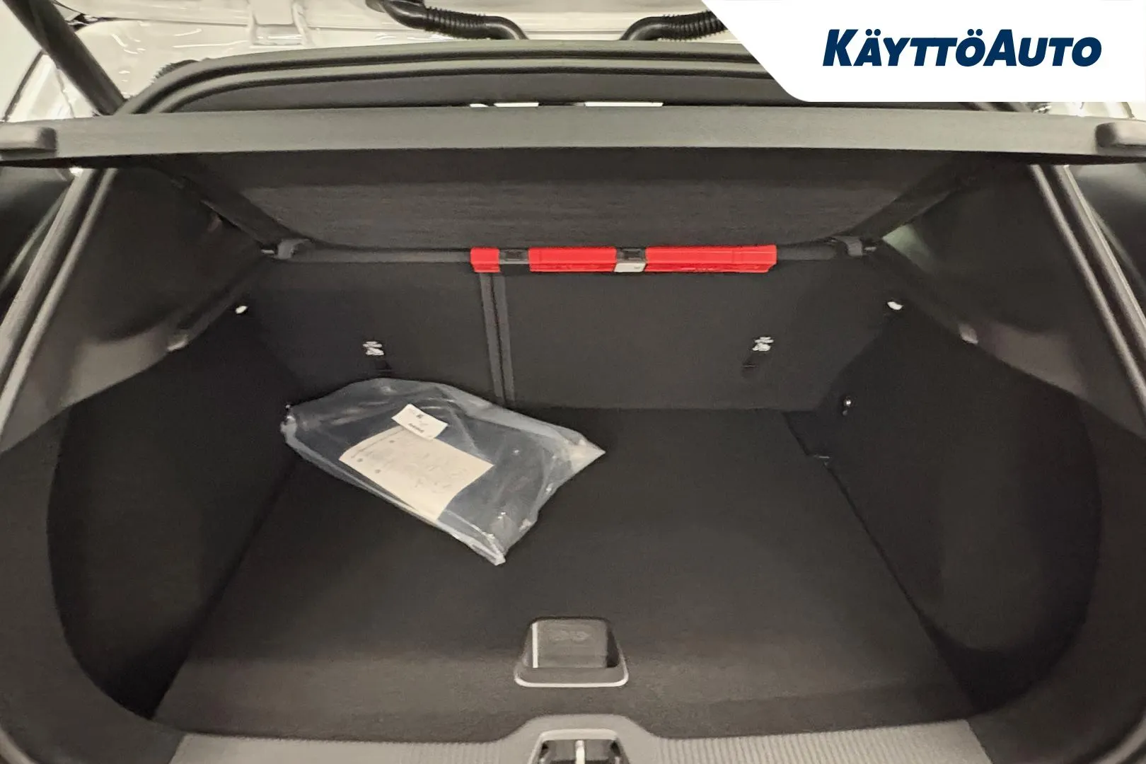 Volvo EX30 ISS-302 carousel image