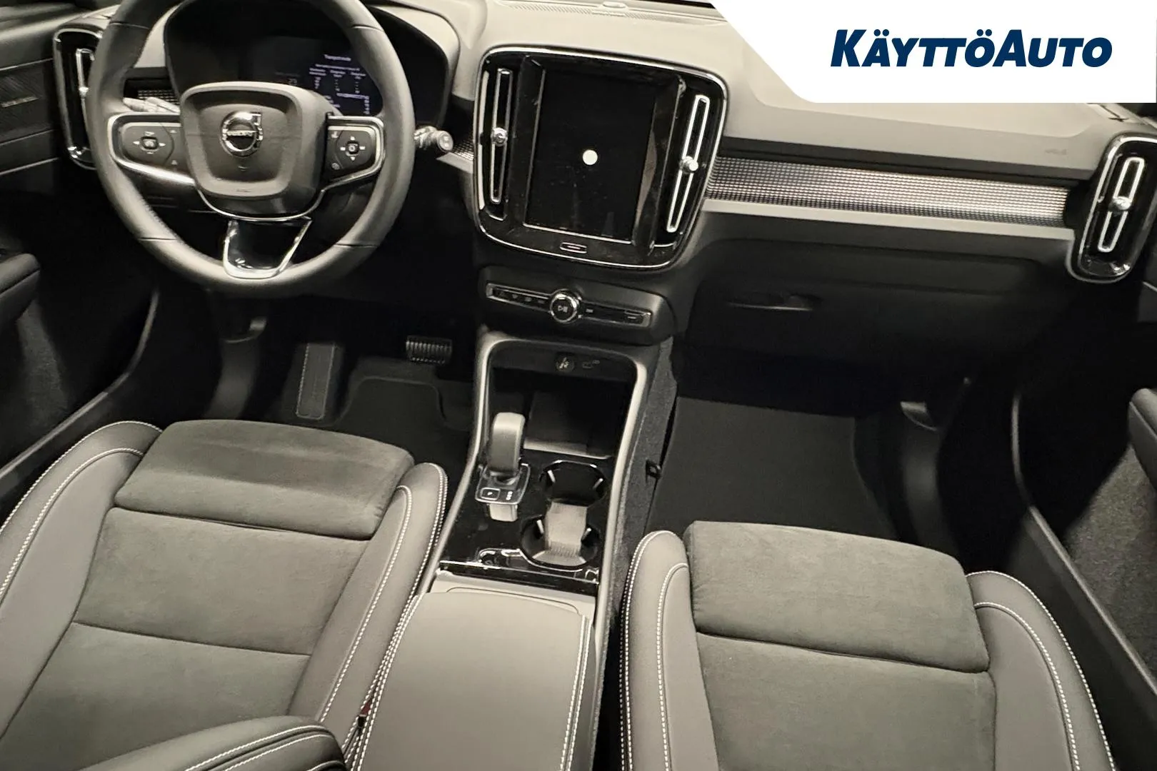 Volvo EX40 JOJ-946 carousel image