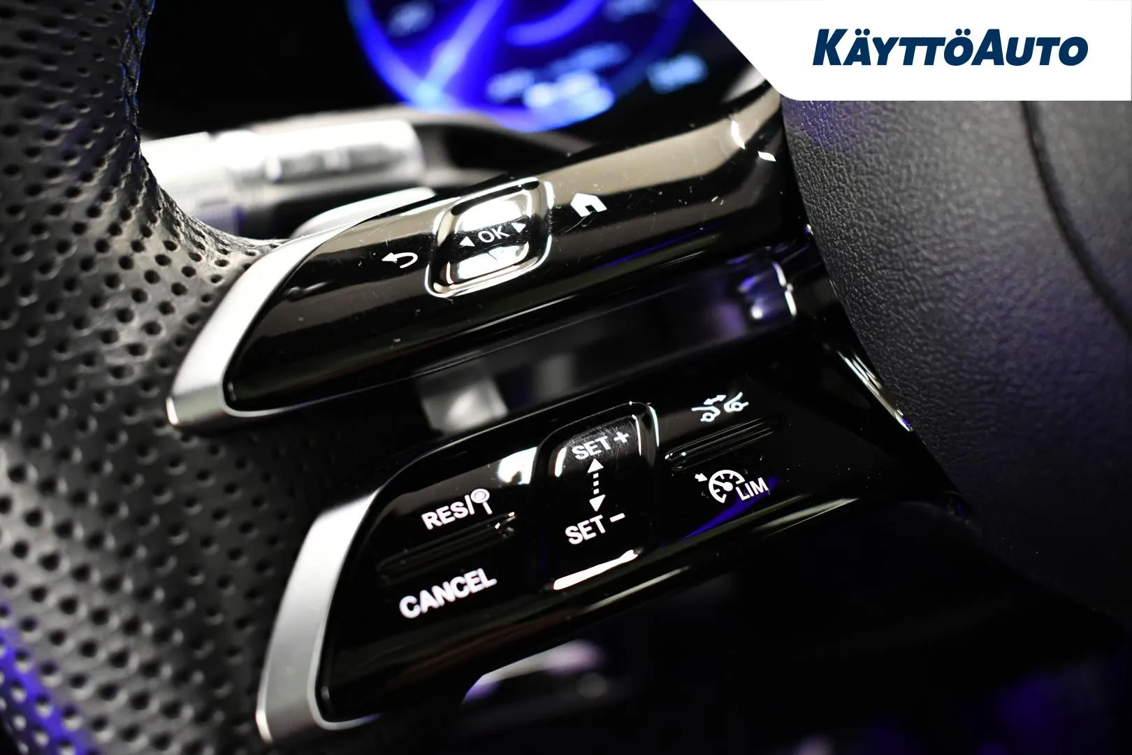 MERCEDES-BENZ EQS SUV EUV-825 carousel image