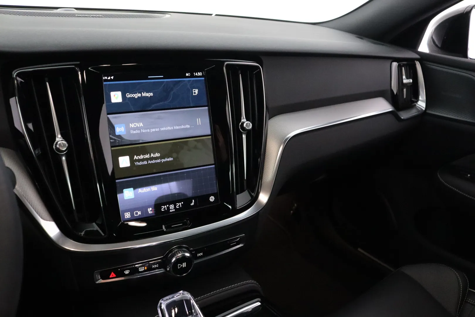 VOLVO S60 RVZ-182 carousel image