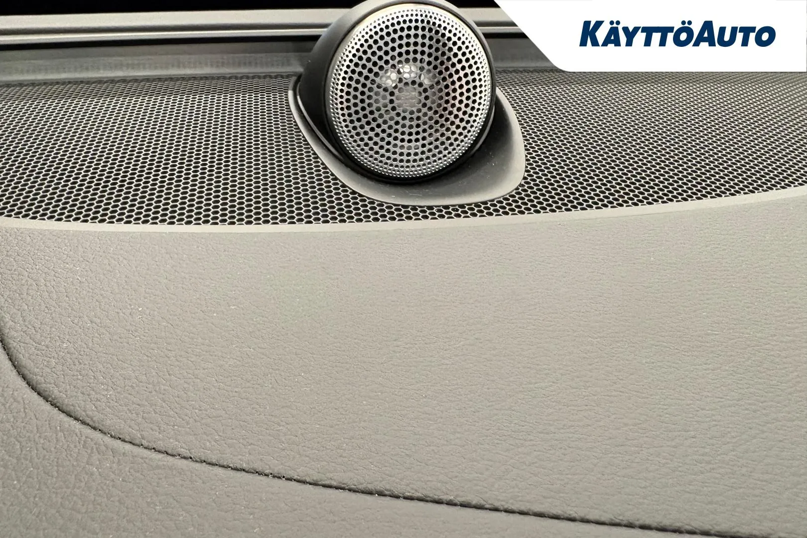 Volvo V60 EVP-585 carousel image