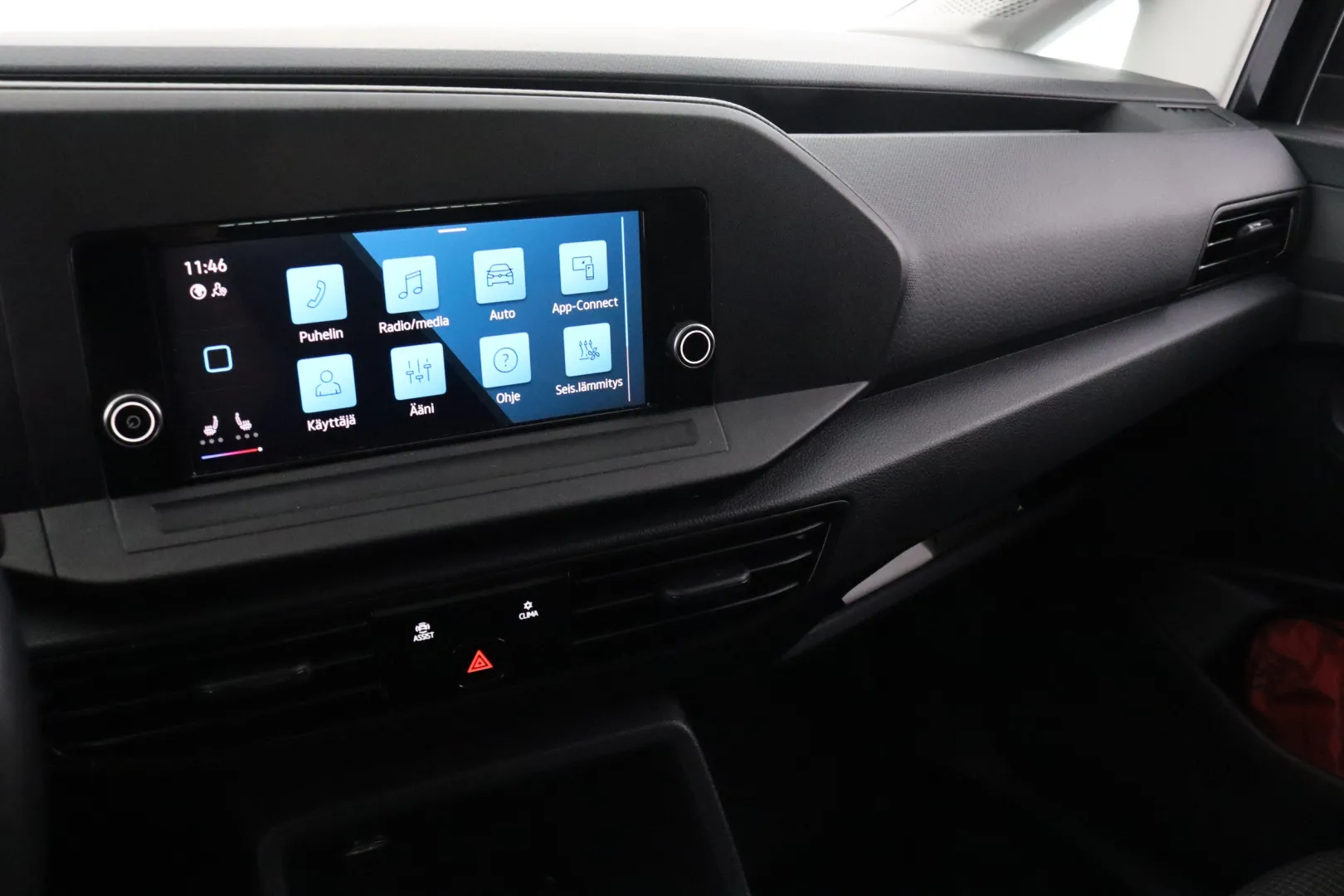 VOLKSWAGEN Caddy Maxi LRO-645 carousel image