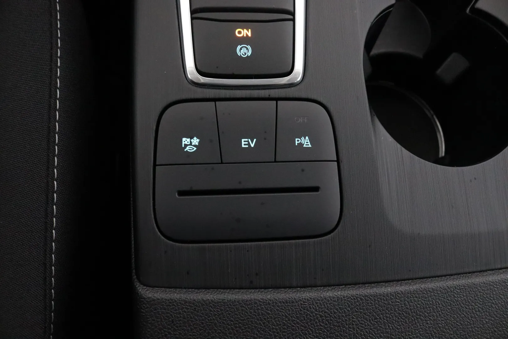 FORD Kuga IPV-678 carousel image