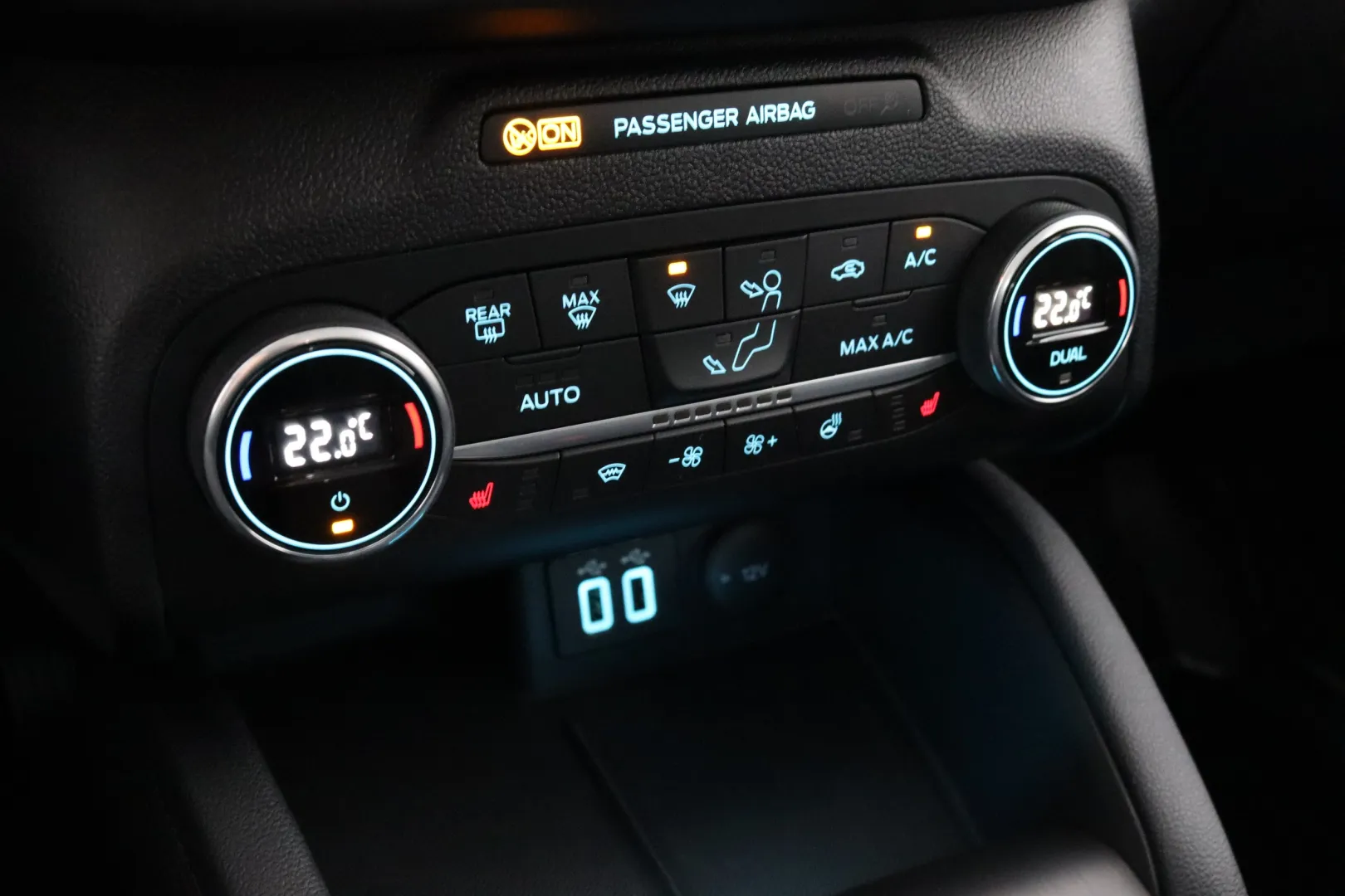 FORD Kuga IPV-678 carousel image