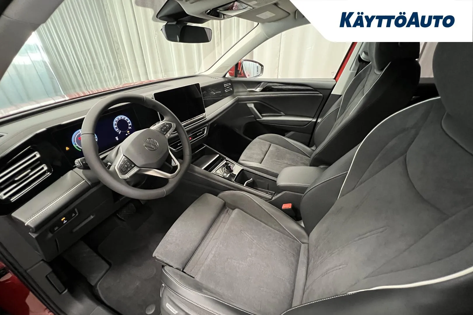 Volkswagen Tiguan ISR-462 carousel image