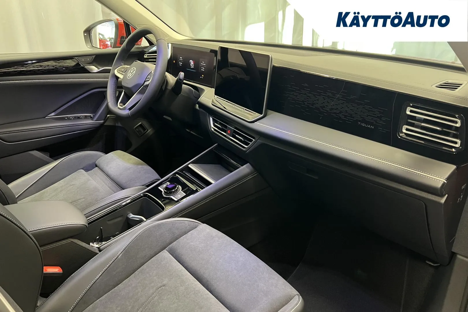 Volkswagen Tiguan ISR-462 carousel image