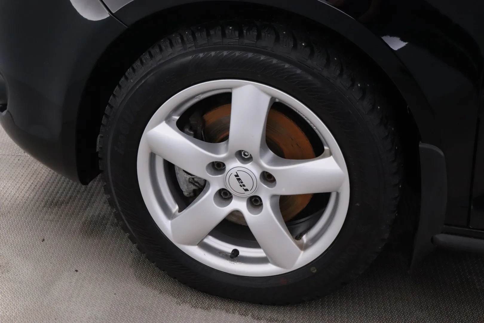 VOLKSWAGEN Golf Plus VVR-700 carousel image