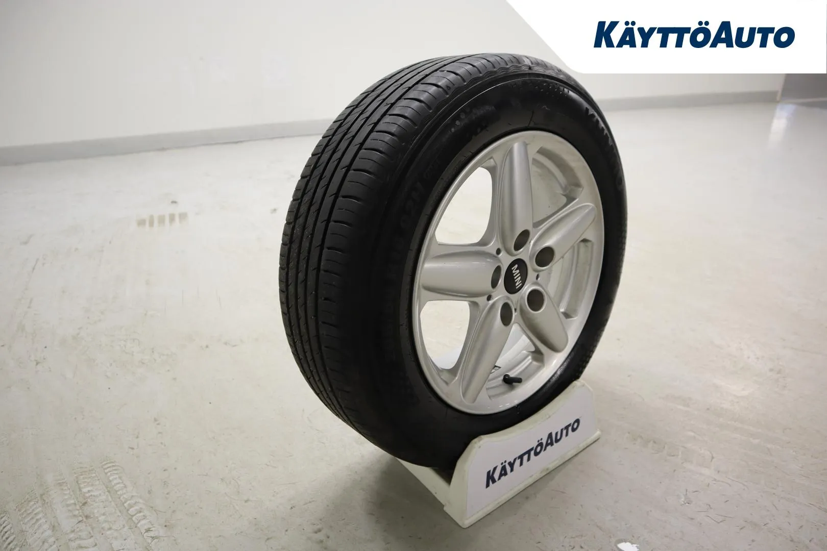 MINI Countryman CPS-307 carousel image