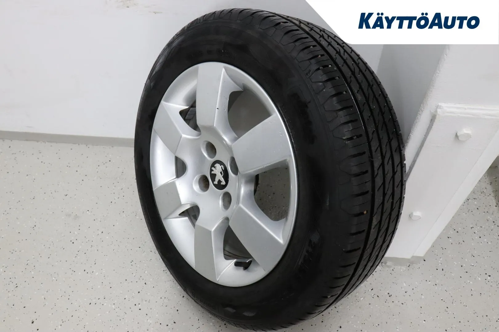 PEUGEOT 5008 CNM-321 carousel image