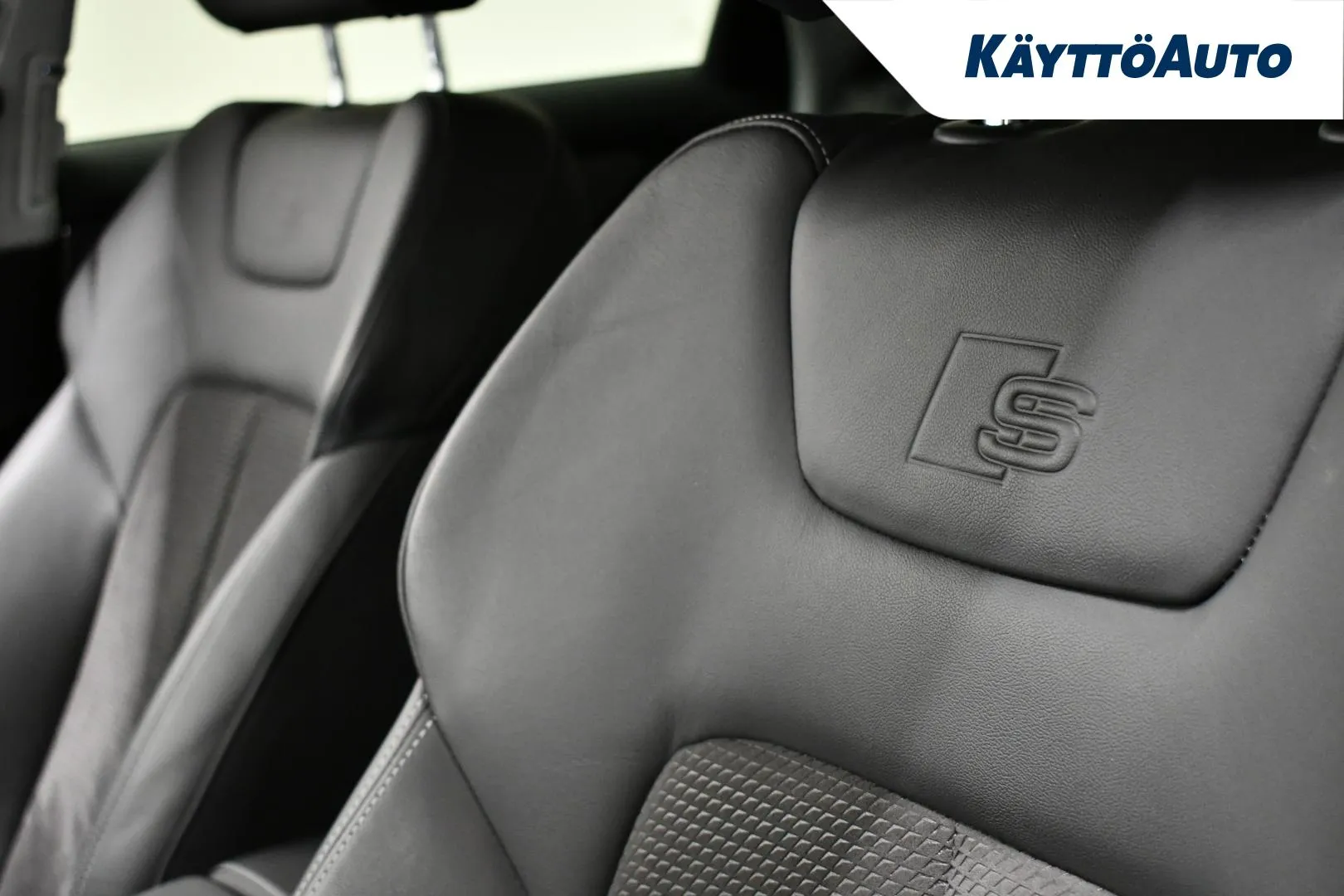 AUDI A6 KUH-813 carousel image