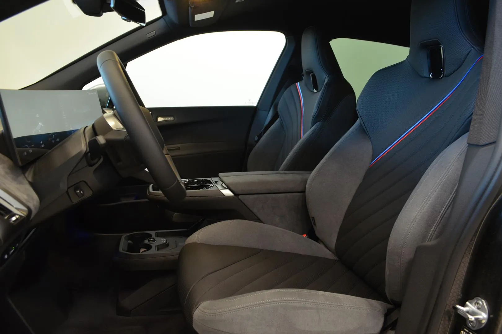 BMW iX JOK-690 carousel image