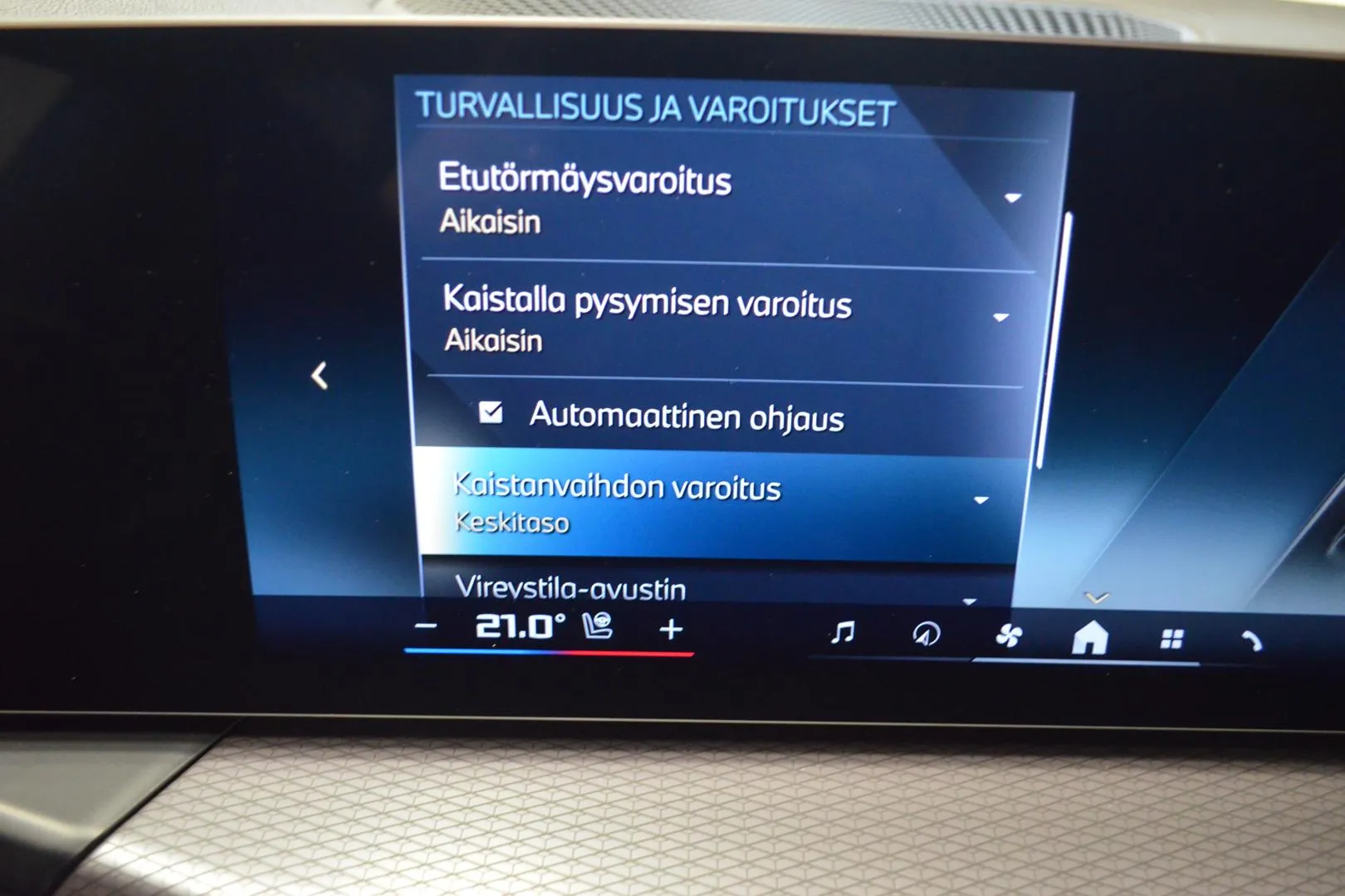 BMW i4 M60 KXL-325 carousel image