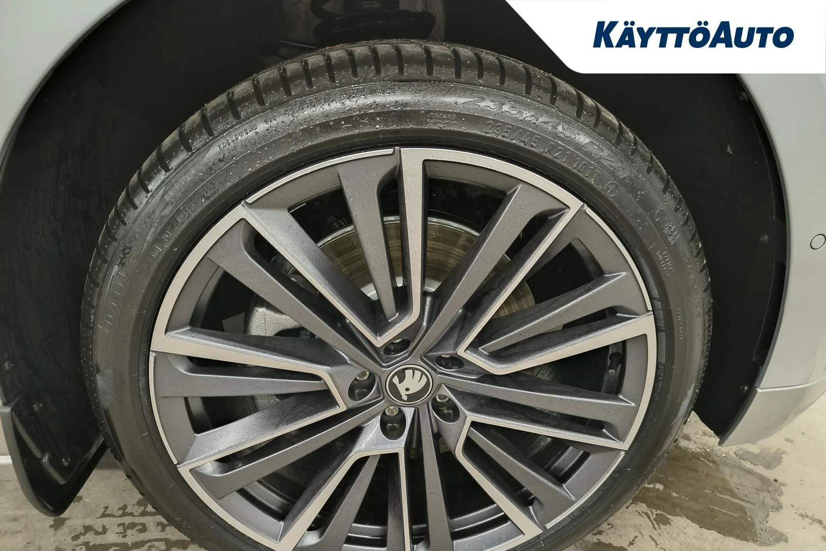 Skoda Enyaq JOM-793 carousel image