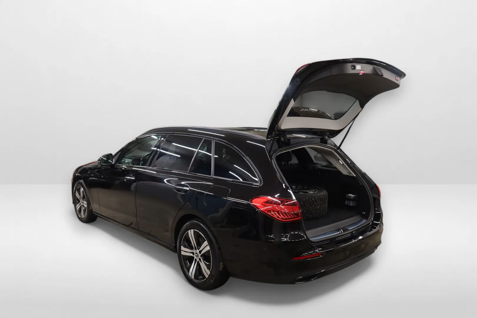 MERCEDES-BENZ C MOT-234 carousel image