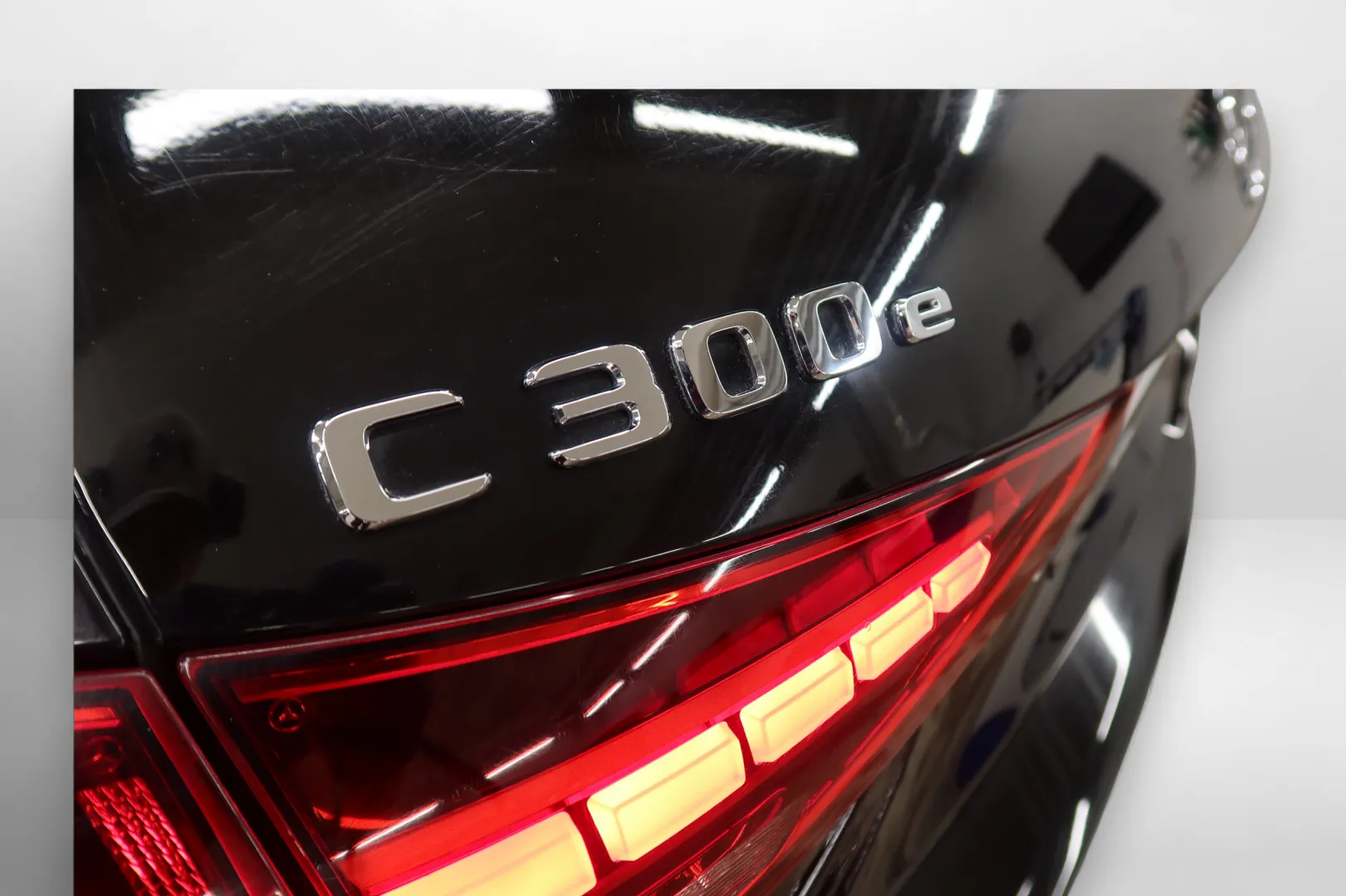 MERCEDES-BENZ C MOT-234 carousel image