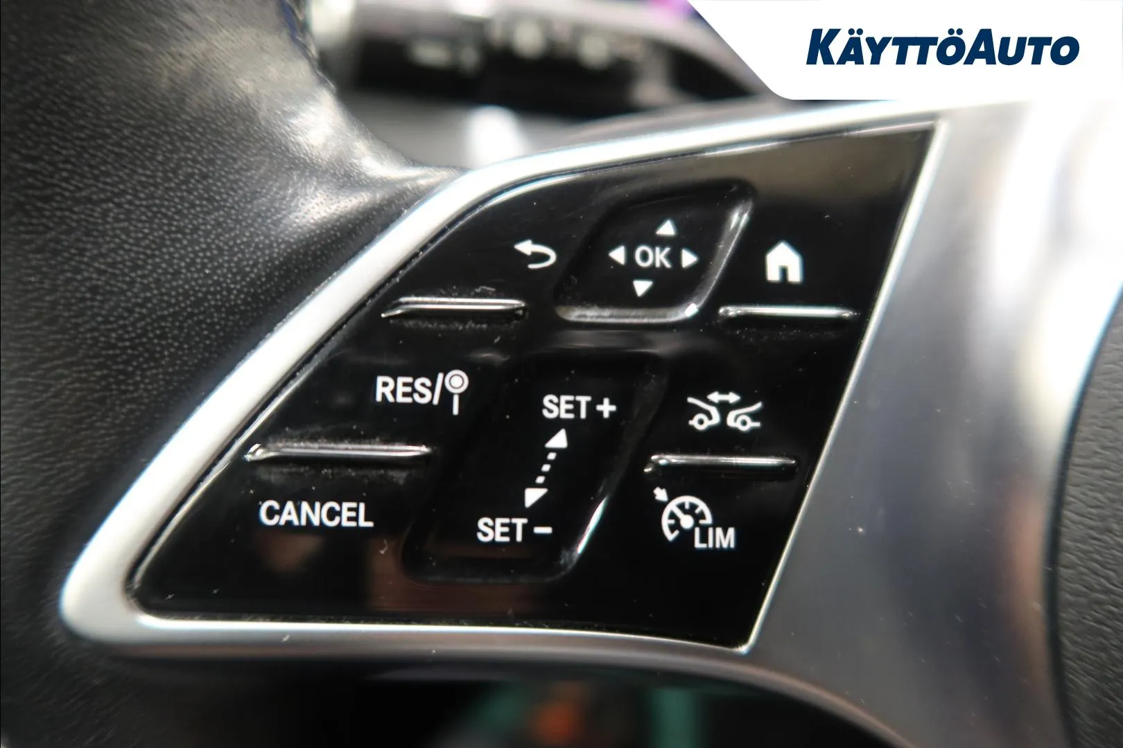 MERCEDES-BENZ C MOT-234 carousel image