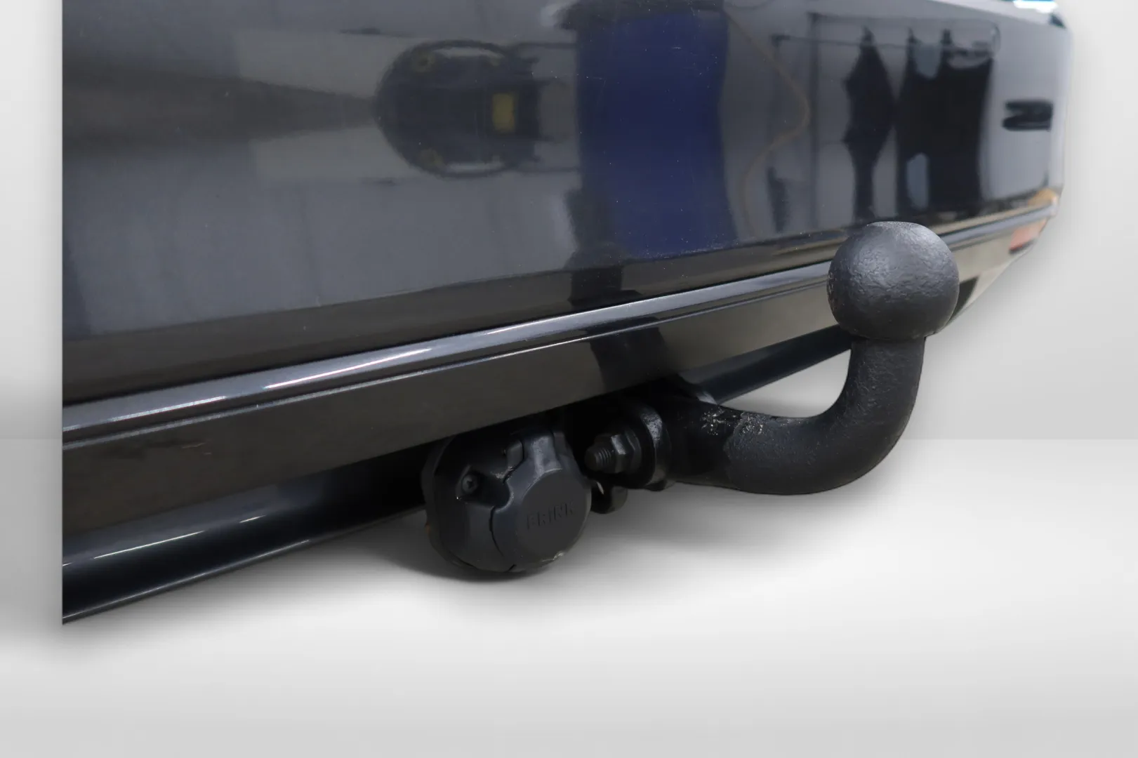 VOLKSWAGEN Passat MNT-551 carousel image