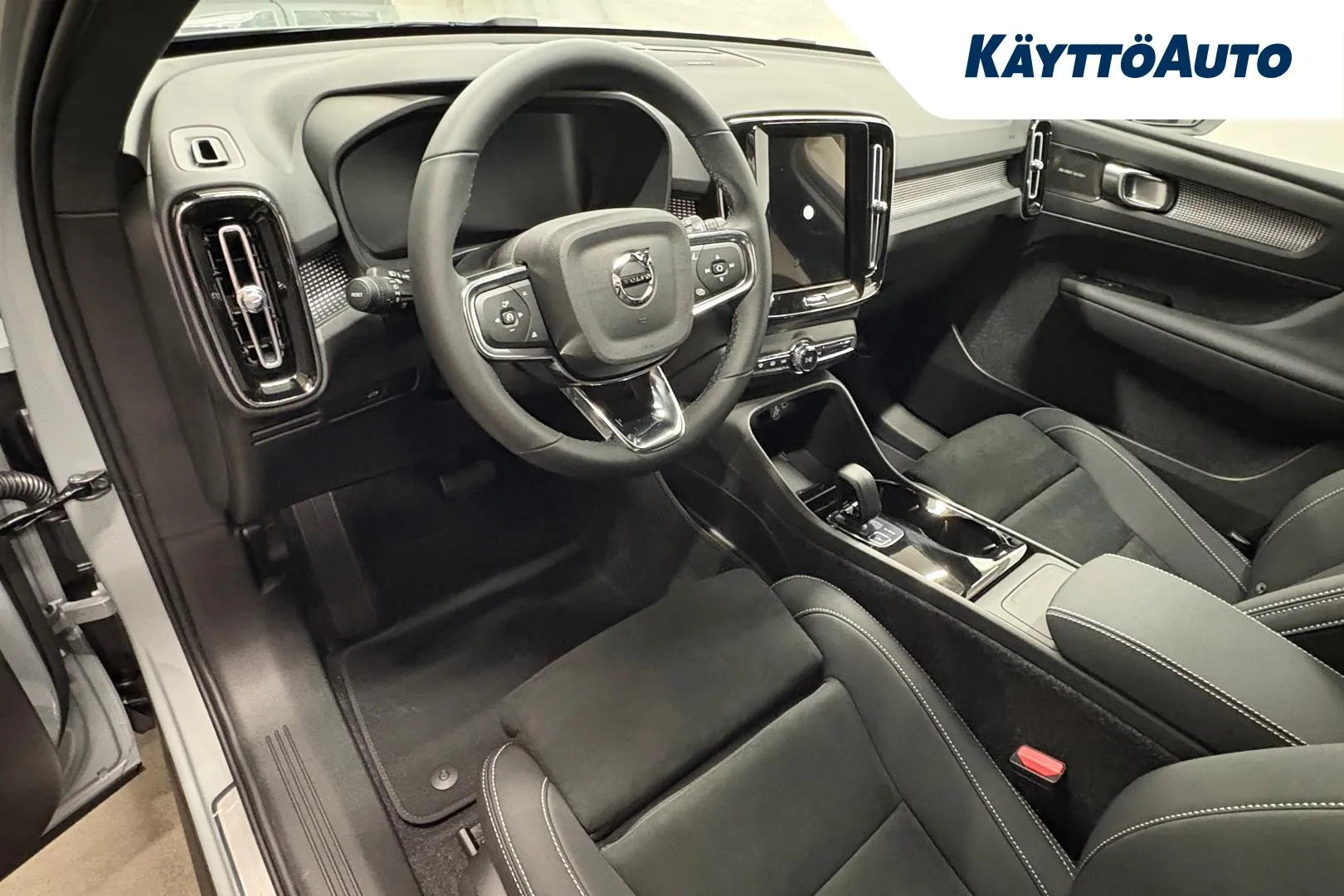 Volvo EX40 KXL-408 carousel image