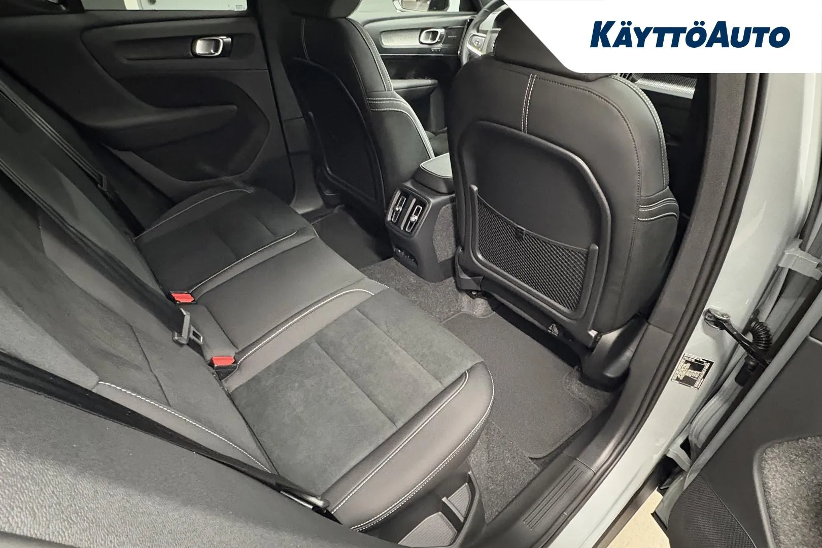 Volvo EX40 KXL-408 carousel image