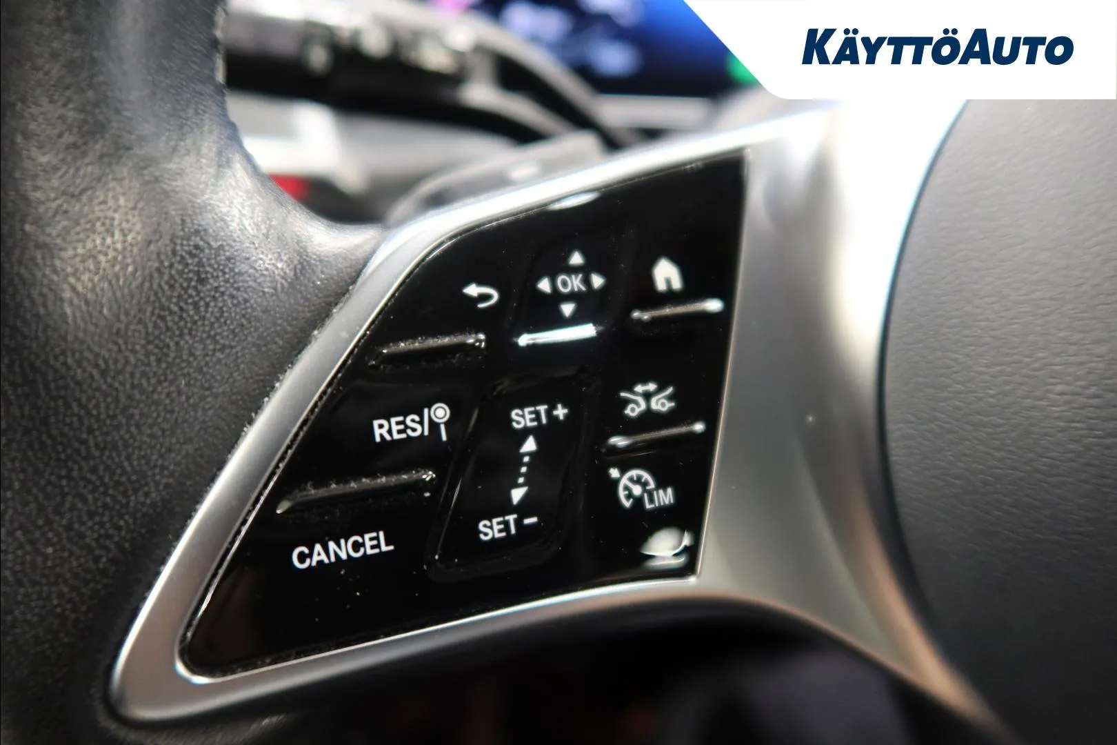 MERCEDES-BENZ GLC XSK-305 carousel image