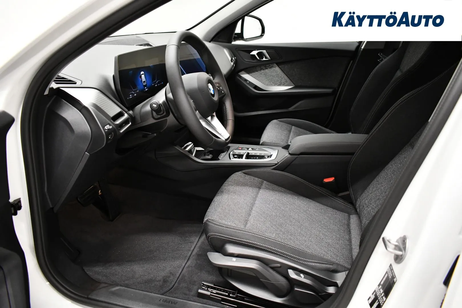 BMW 120 KXN-584 carousel image