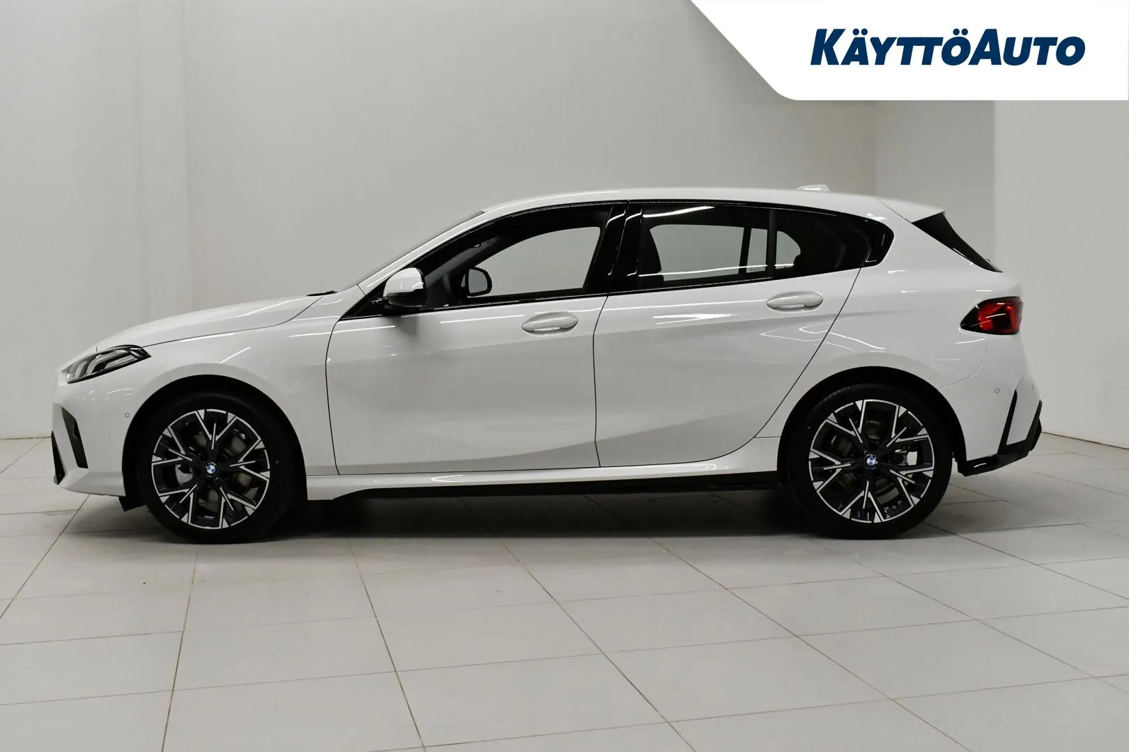 BMW 120 KXN-584 carousel image