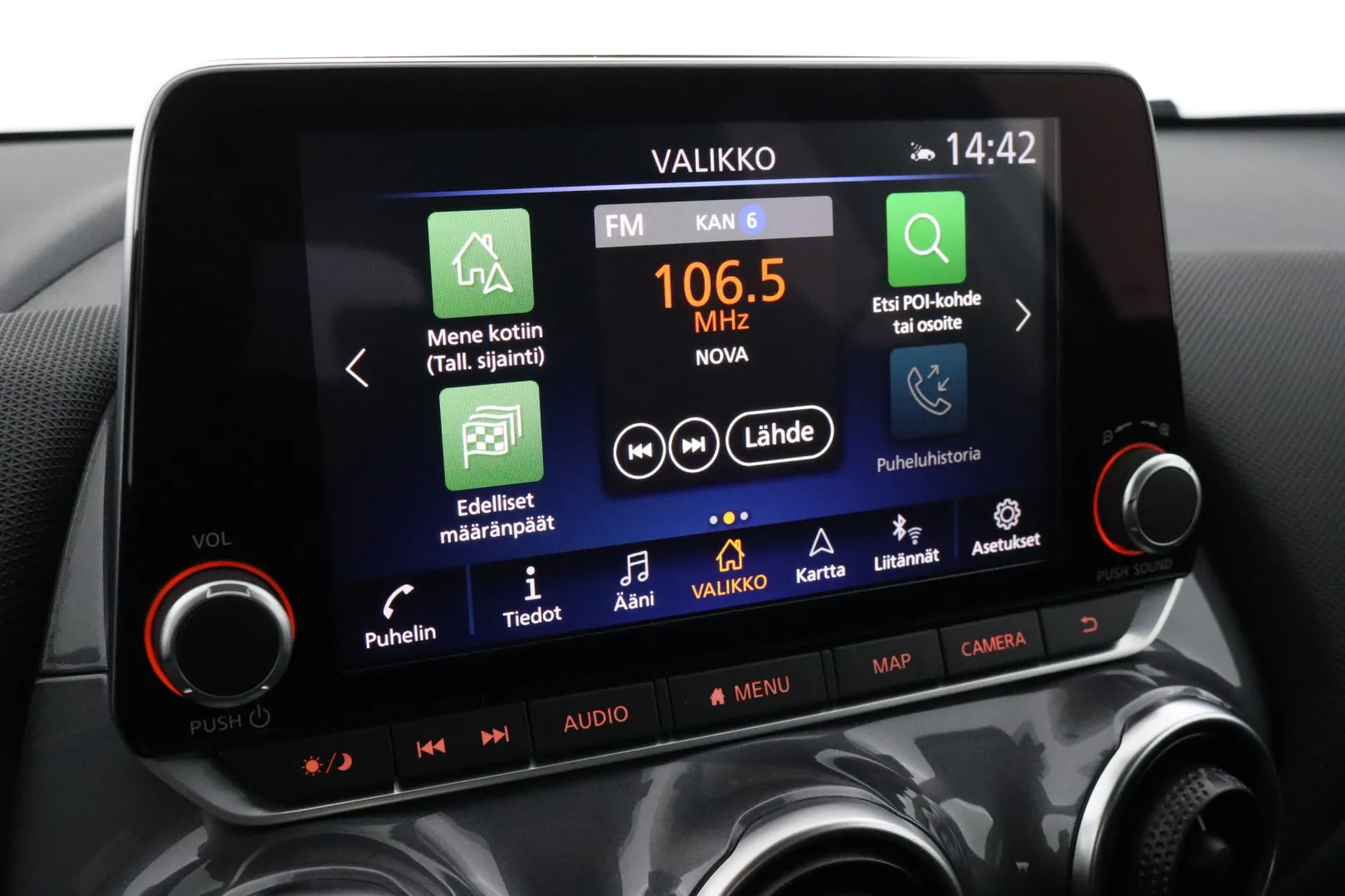 NISSAN Juke OZZ-675 carousel image