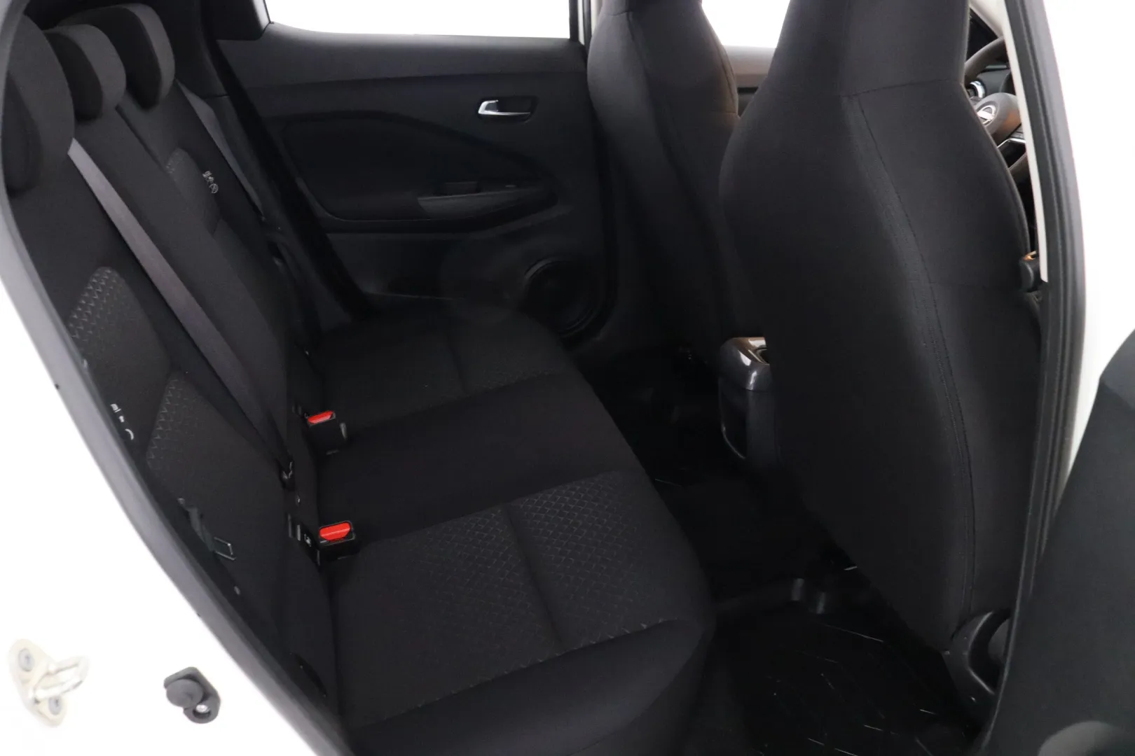 NISSAN Juke OZZ-675 carousel image