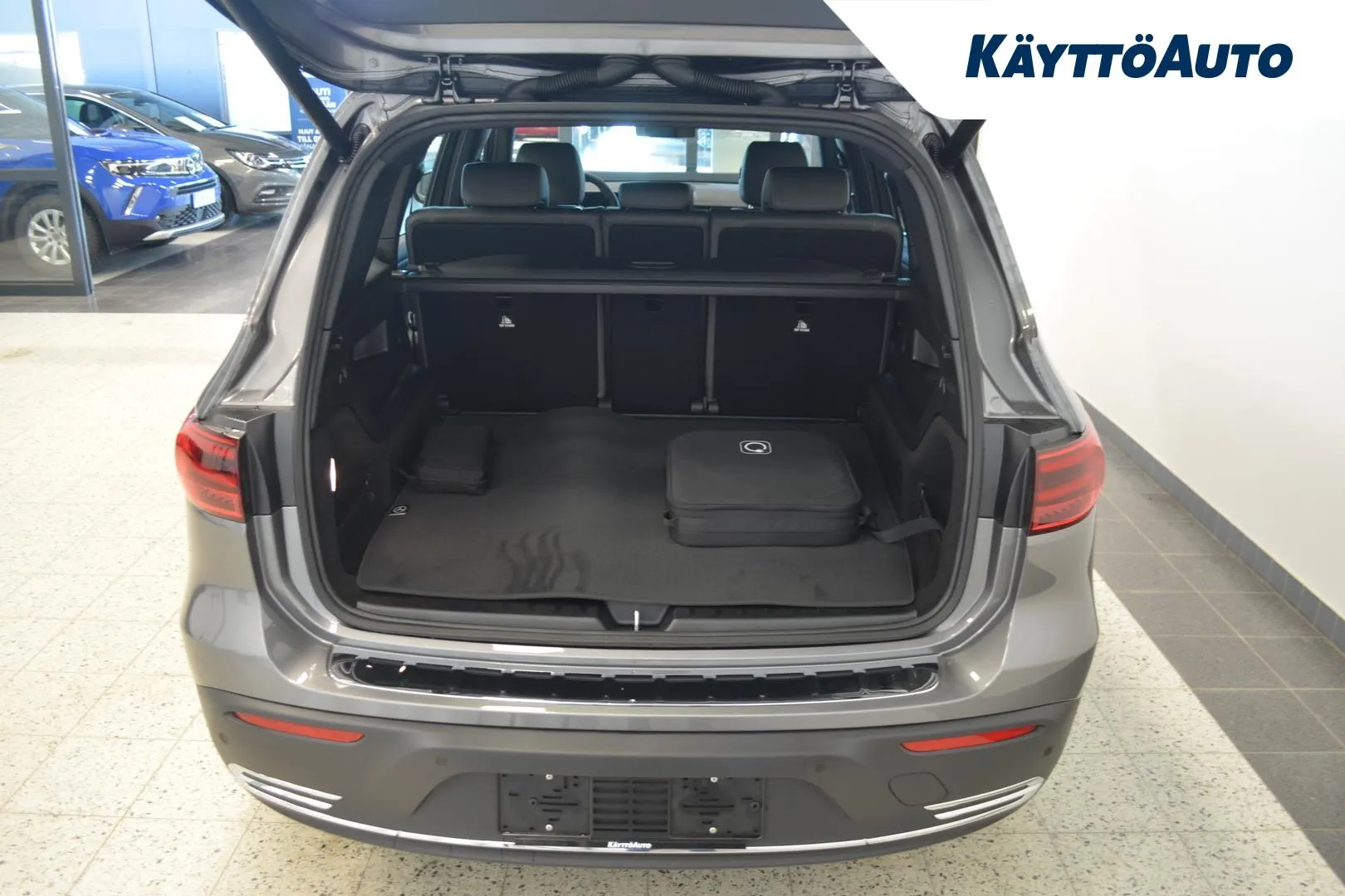 Mercedes-Benz EQB XUZ-634 carousel image