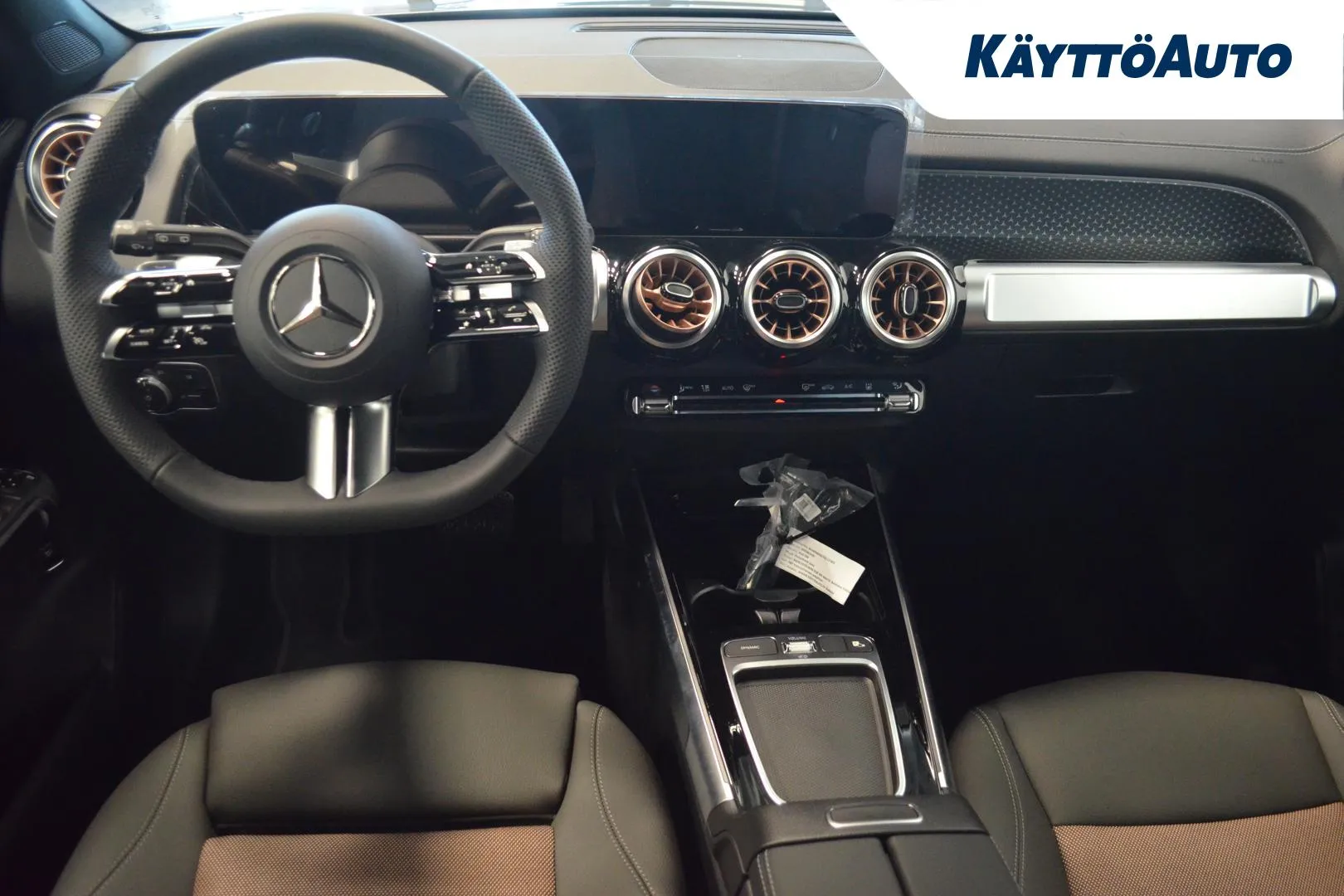 Mercedes-Benz EQB XUZ-634 carousel image