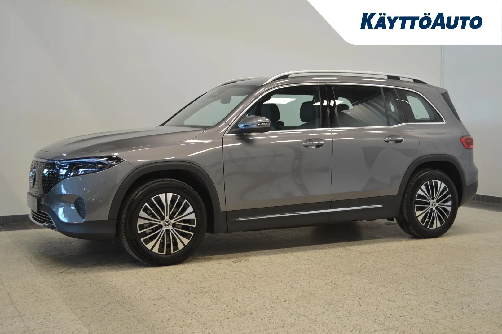 Mercedes-Benz EQB XUZ-634 carousel image