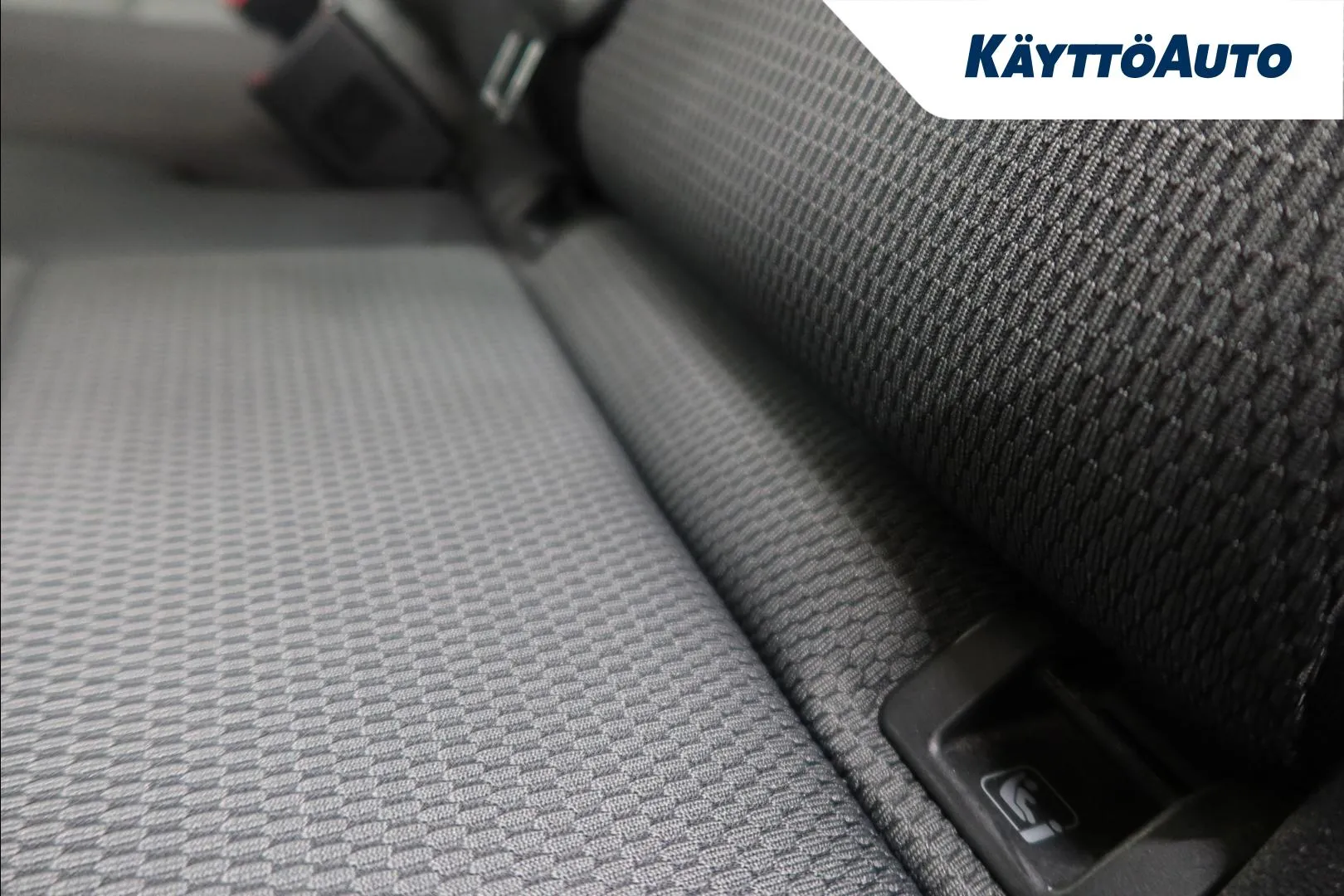 VOLKSWAGEN Golf Sportsvan VZS-798 carousel image